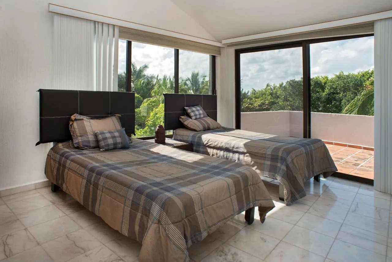 Azucena Luxury Villa Hotel Zone Cancun Mexico